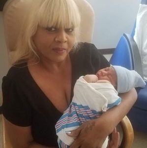 Meet your Posher, Ester